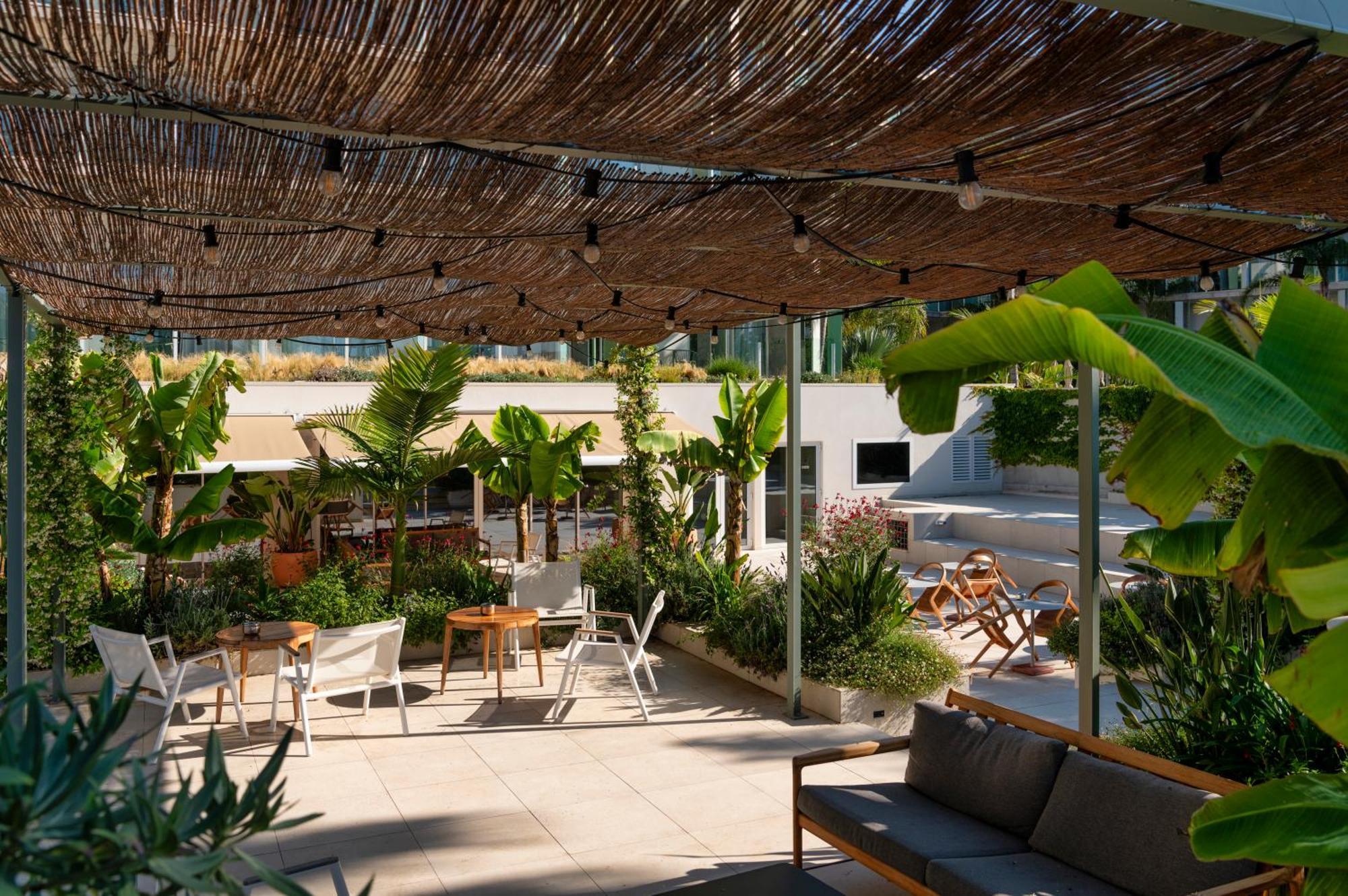 Atzavara Hotel & Spa Santa Susanna Exterior photo The rooftop garden